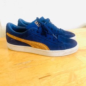 Women’s Puma Suede Navy and Gold Sneakers US 8 / EUR 39